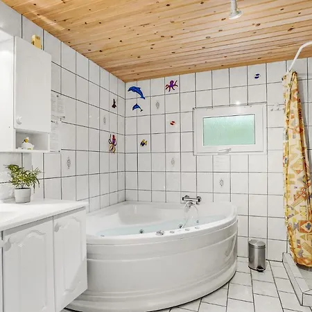 Cozy In Hadsund With Sauna Helberskov