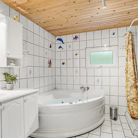 Pet Friendly In With Sauna Hadsund