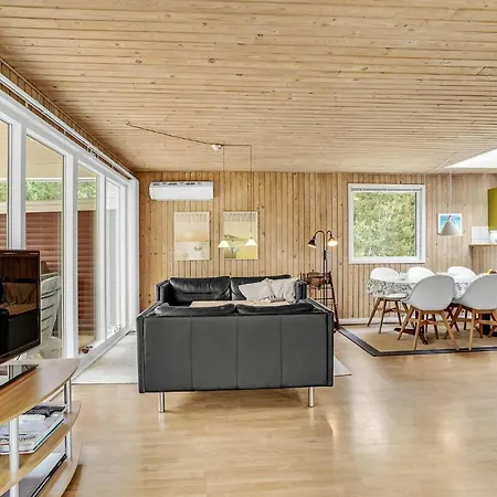 Casa de Férias Cozy In Hadsund With Sauna *